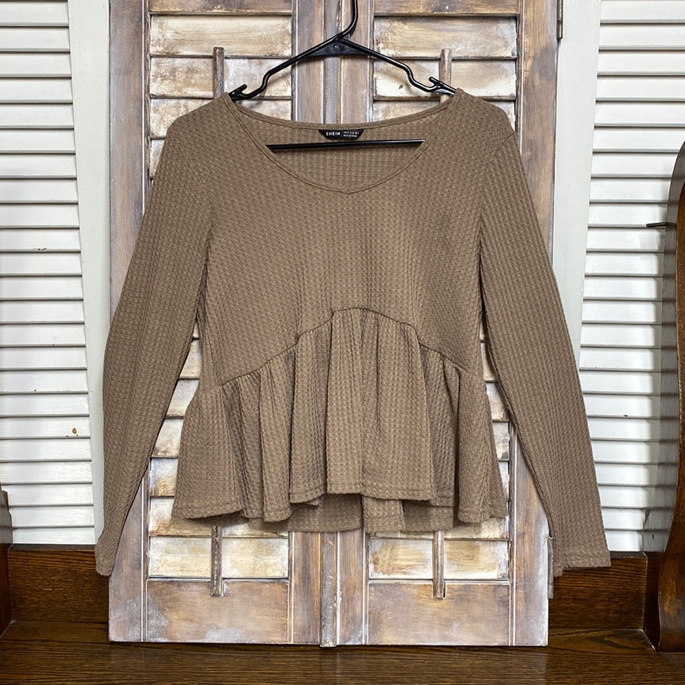 SHEIN sweater. Long sleeve. Like new. Size M.
